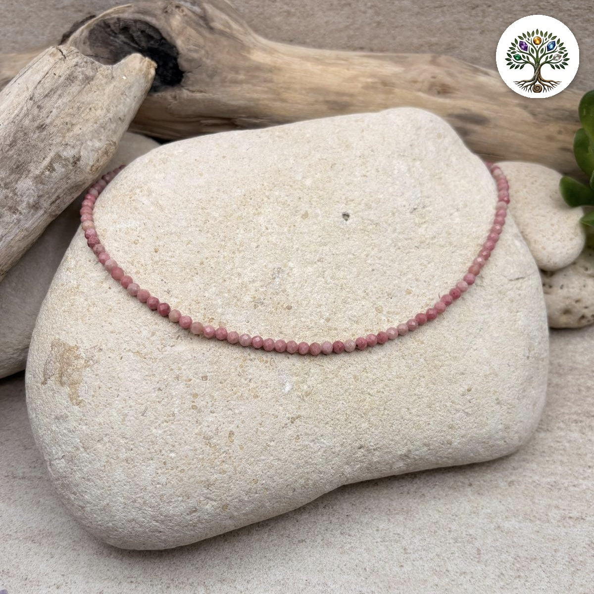 Collier perles facettées - Rhodonite finition dorée (3mm)