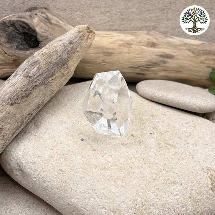 Cristaux taillés Cristal de roche AAA 60-80gr